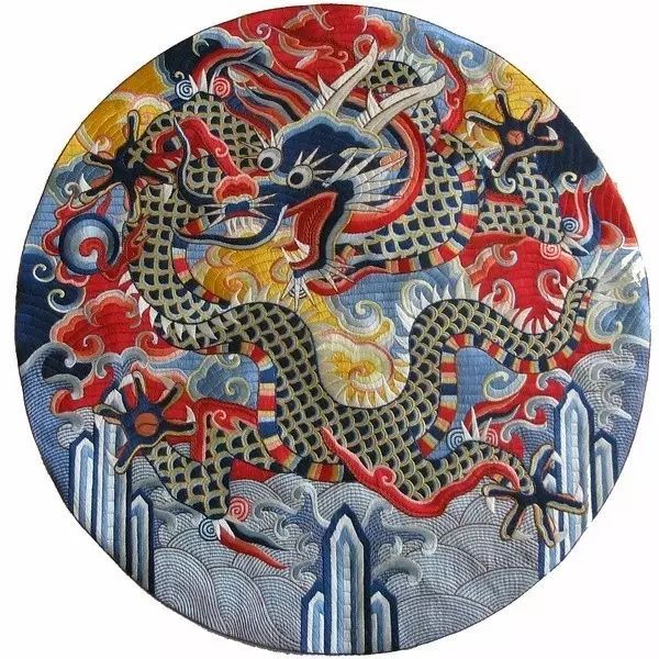 古代至高無上(shàng)的(de)刺繡龍紋