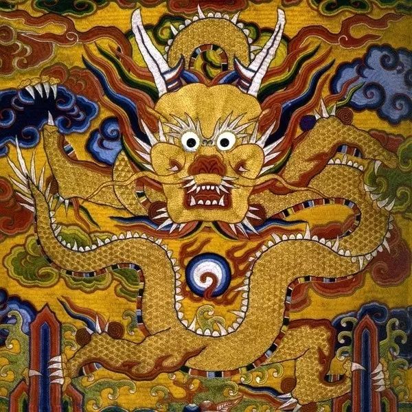 古代至高無上(shàng)的(de)刺繡龍紋