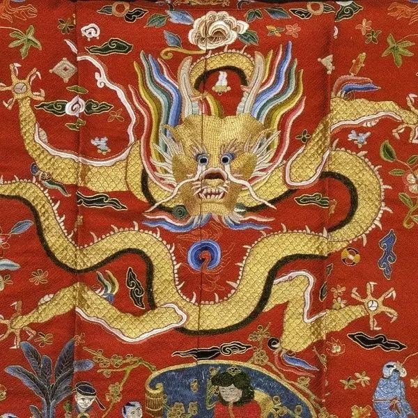 古代至高無上(shàng)的(de)刺繡龍紋