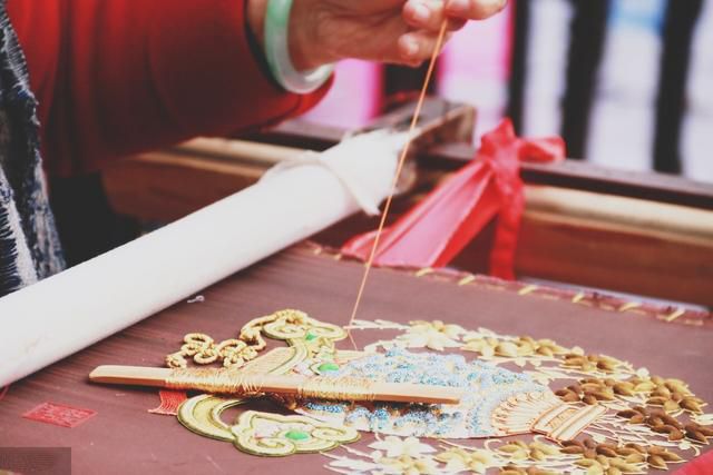 趙麗穎刺繡露連衣裙裙簡直美爆了(le／liǎo)